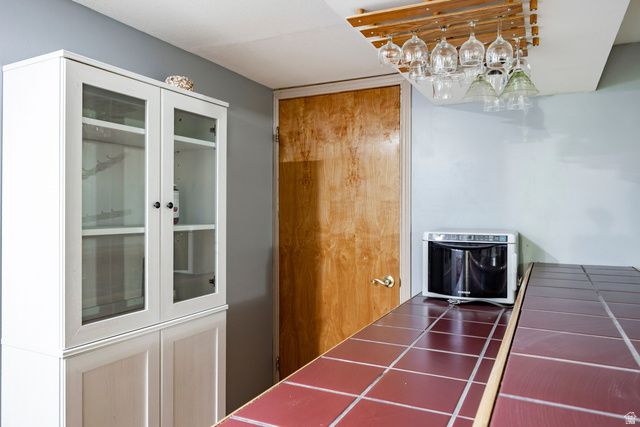 182 W CORNELL DR, Midvale, UT 84047