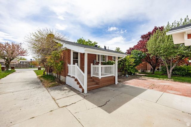 182 W CORNELL DR, Midvale, UT 84047