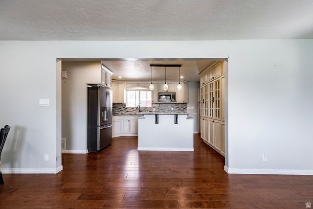 182 W CORNELL DR, Midvale, UT 84047