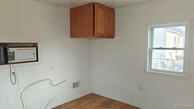 5157 Niagara Street, Wayne, MI 48184