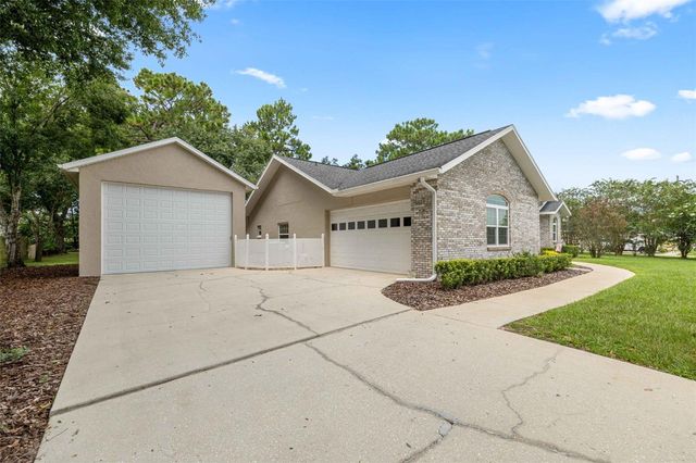 5592 NE 61ST AVENUE ROAD, Silver Springs, FL 34488