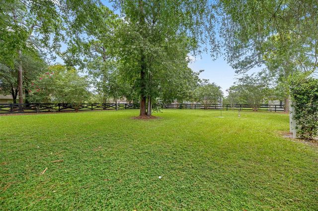 5592 NE 61ST AVENUE ROAD, Silver Springs, FL 34488