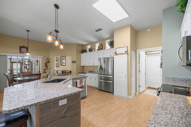 5592 NE 61ST AVENUE ROAD, Silver Springs, FL 34488