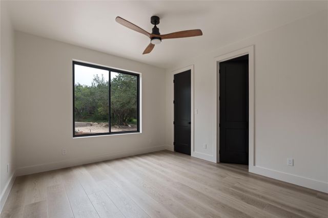 111 High Plains DR, Dripping Springs, TX 78620
