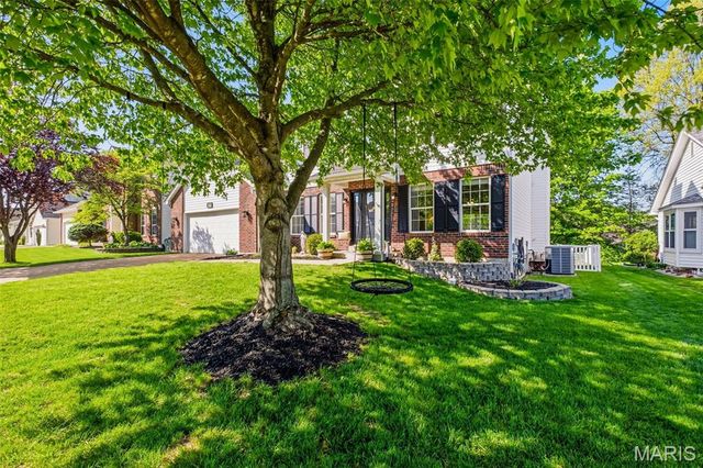 1773 Walters Way, St Charles, MO 63303