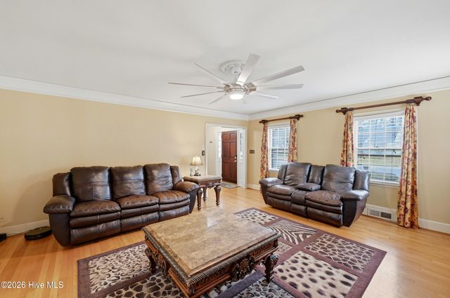 204 E College Street, Whiteville, NC 28472