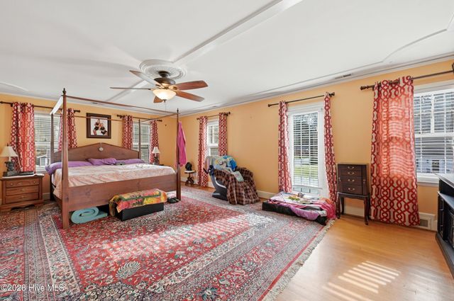 204 E College Street, Whiteville, NC 28472