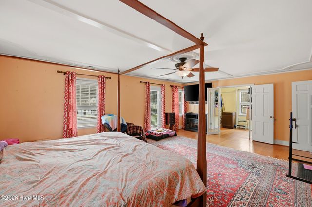 204 E College Street, Whiteville, NC 28472