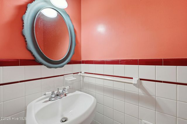 204 E College Street, Whiteville, NC 28472