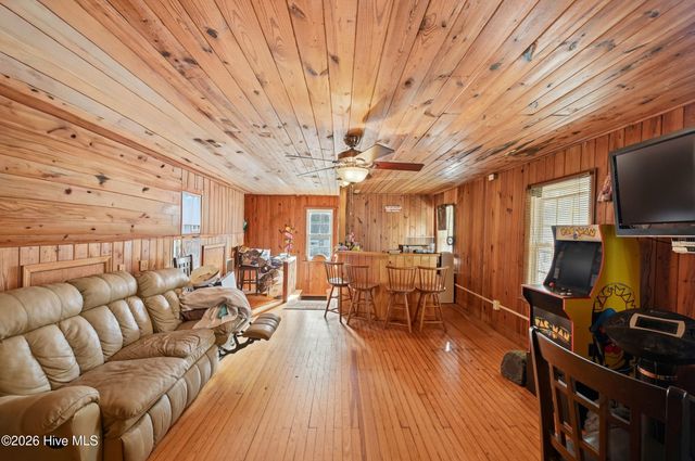 204 E College Street, Whiteville, NC 28472