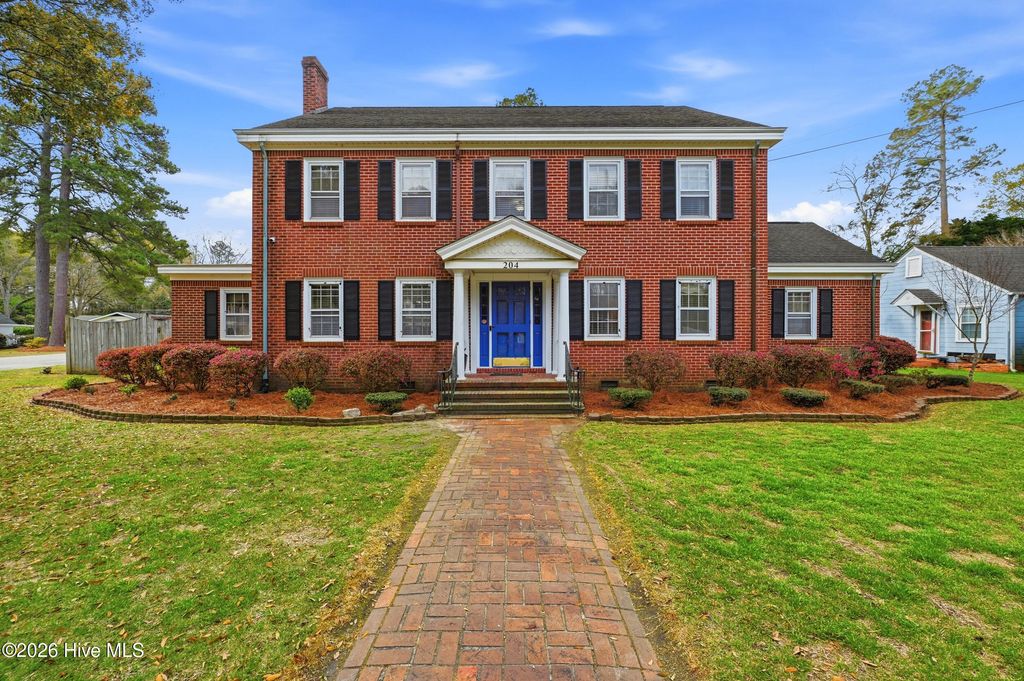 204 E College Street, Whiteville, NC 28472