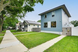 4727 N Kiona Avenue, Chicago, IL 60630