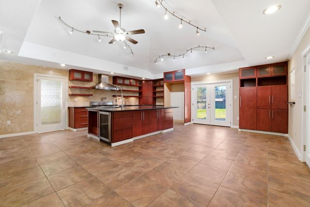 2119 Old Ox Road, Spring, TX 77386