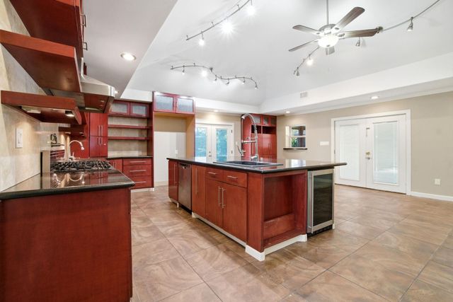 2119 Old Ox Road, Spring, TX 77386