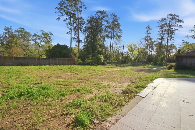 2119 Old Ox Road, Spring, TX 77386