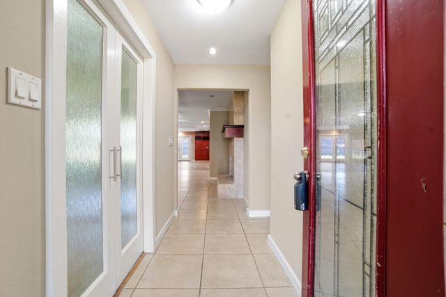 2119 Old Ox Road, Spring, TX 77386