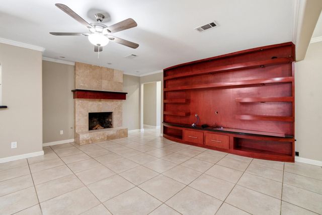 2119 Old Ox Road, Spring, TX 77386