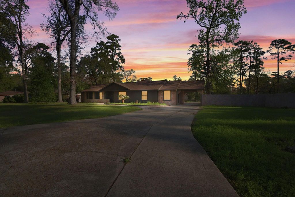 2119 Old Ox Road, Spring, TX 77386