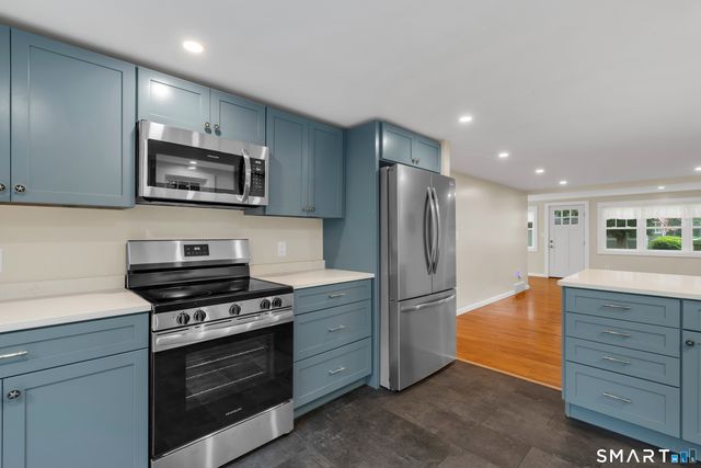41 Maple Street, Stonington, CT 06378