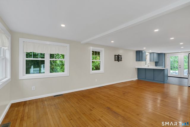 41 Maple Street, Stonington, CT 06378