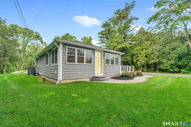 41 Maple Street, Stonington, CT 06378