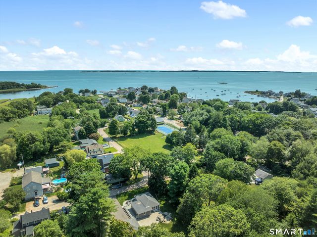 41 Maple Street, Stonington, CT 06378