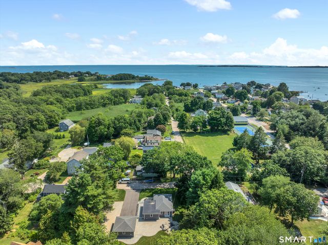 41 Maple Street, Stonington, CT 06378