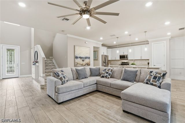 7195 Wilton DR, Naples, FL 34109