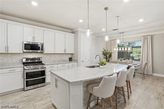 7195 Wilton DR, Naples, FL 34109