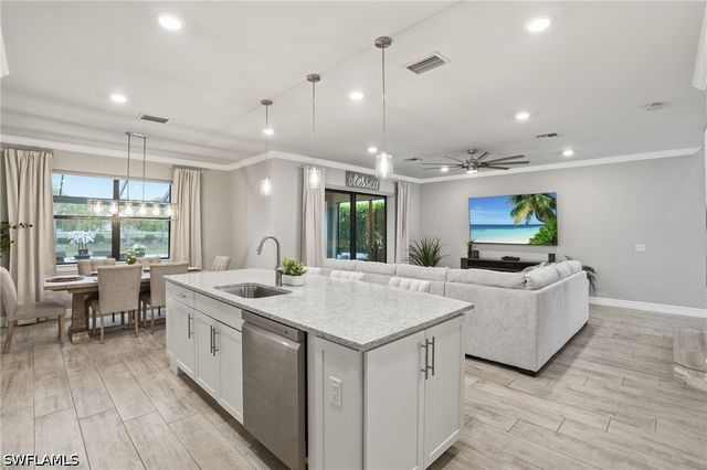 7195 Wilton DR, Naples, FL 34109