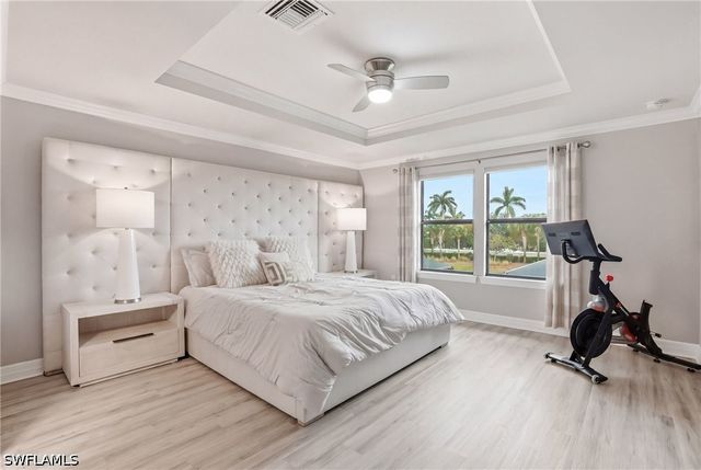 7195 Wilton DR, Naples, FL 34109