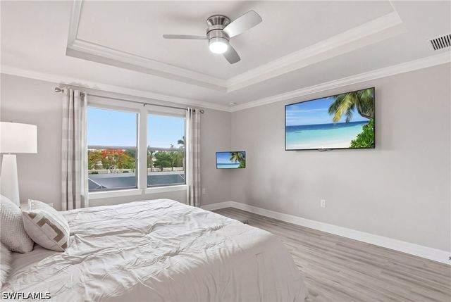 7195 Wilton DR, Naples, FL 34109