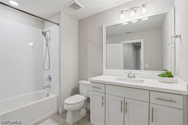 7195 Wilton DR, Naples, FL 34109