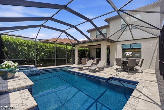 7195 Wilton DR, Naples, FL 34109