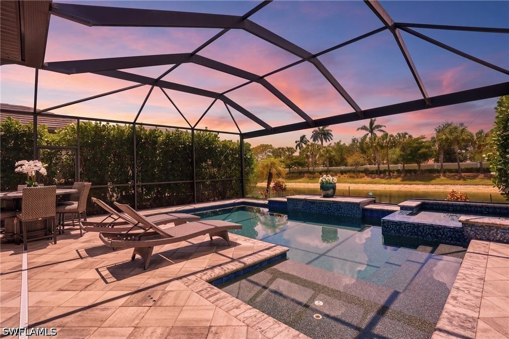 7195 Wilton DR, Naples, FL 34109