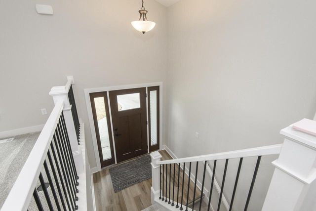 W241N6316 Oak DRIVE, Sussex, WI 53089
