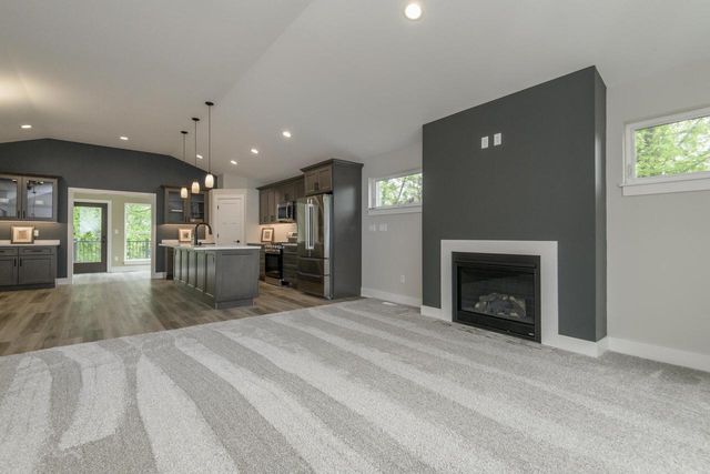 W241N6316 Oak DRIVE, Sussex, WI 53089