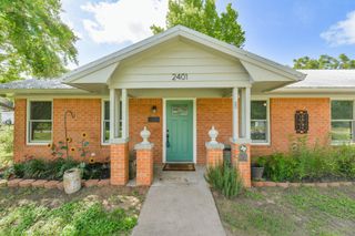 2401 Country Meadows Lane, Brenham, TX 77833