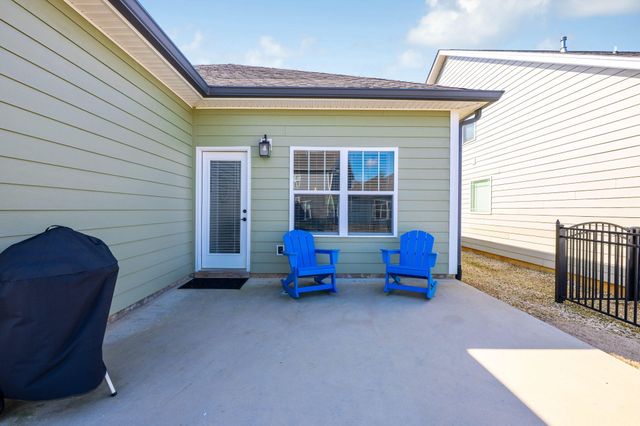 6105 Amber Forest Trail 38, Hixson, TN 37343