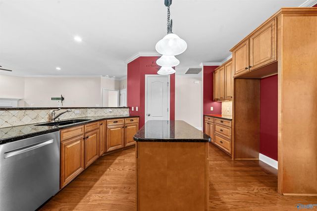 2207 Rosebrooke Drive SW, Huntsville, AL 35803