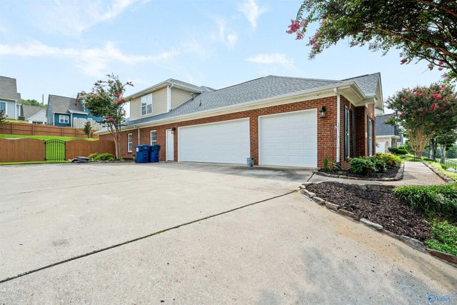 2207 Rosebrooke Drive SW, Huntsville, AL 35803
