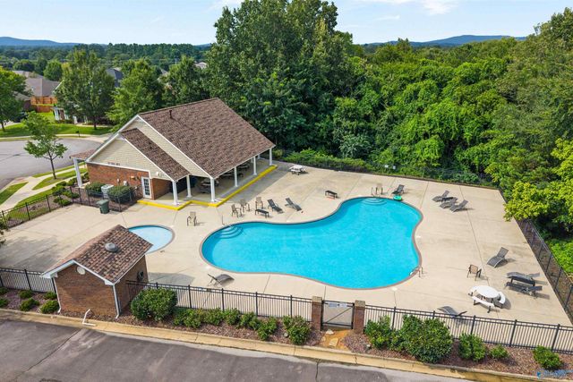 2207 Rosebrooke Drive SW, Huntsville, AL 35803