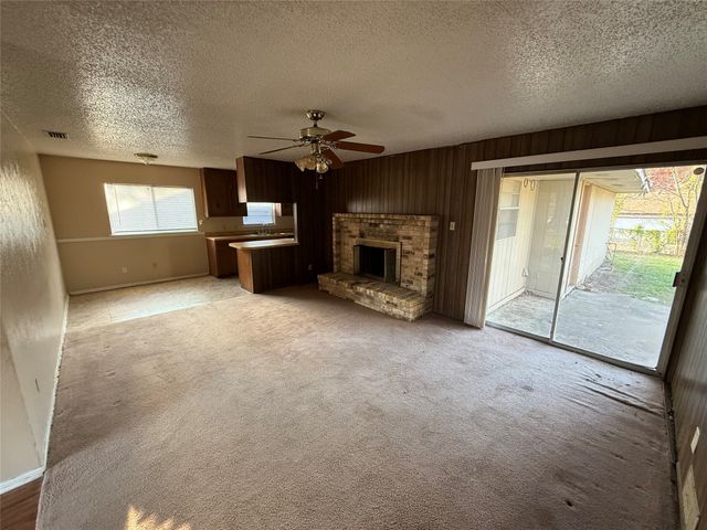 333 Fieldside Drive, Garland, TX 75043