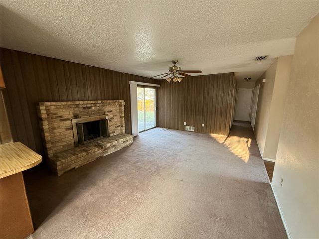 333 Fieldside Drive, Garland, TX 75043