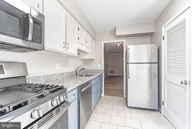 3708A STEPPES CT, Falls Church, VA 22041