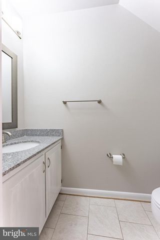 3708A STEPPES CT, Falls Church, VA 22041