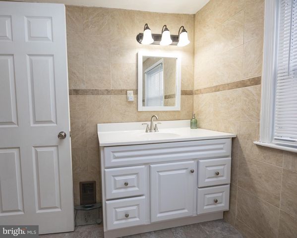 137 ATLAS DR, New Castle, DE 19720