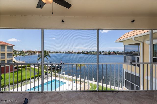 816 W Elkcam CIR 305, Marco Island, FL 34145