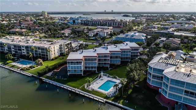 816 W Elkcam CIR 305, Marco Island, FL 34145