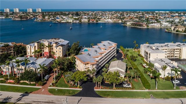 816 W Elkcam CIR 305, Marco Island, FL 34145